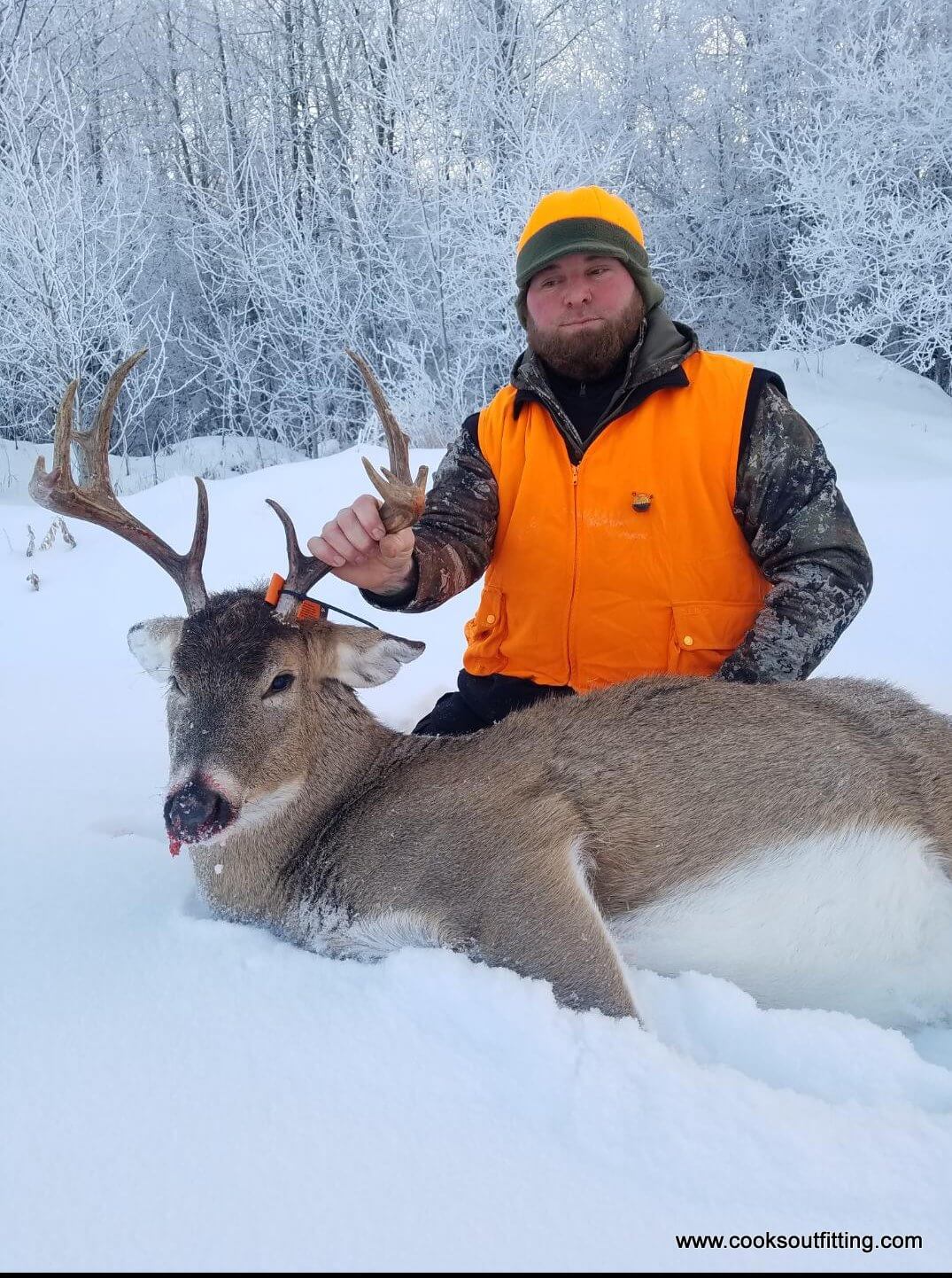 saskatchewancanadadeerhunts (7) Cooks Outfitting Hunting